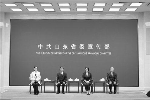 3位道德模范代表讲述先进事迹和感人故事